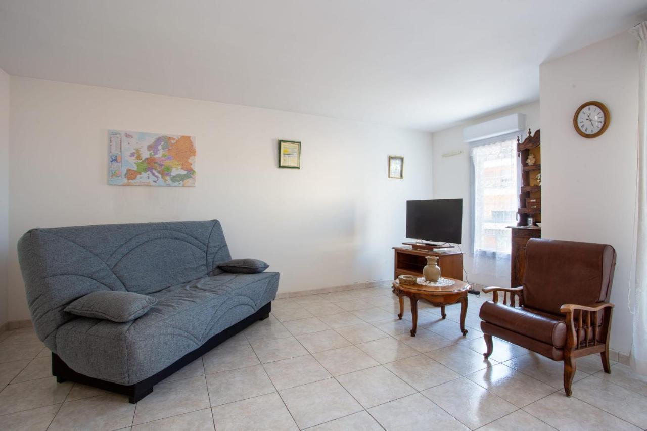Apartment With Sea View With Two Bedrooms ニース エクステリア 写真