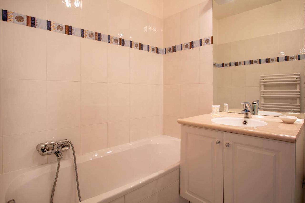 Apartment With Sea View With Two Bedrooms ニース エクステリア 写真